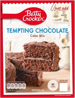 Betty Crocker Tempting Chocolate Cake Mix - (UK)